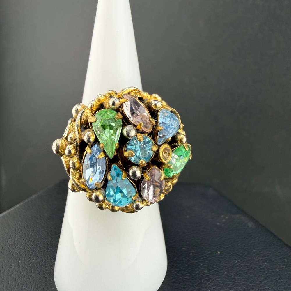 Vintage Barclay Cocktail Ring‎ Gold Tone Rhinestone Adjustable Size 6.5